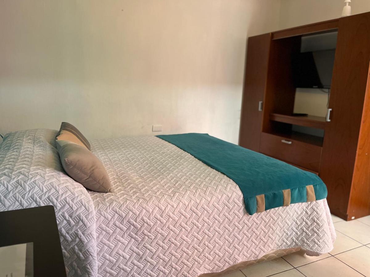 لا سيرينا Hostal Avenue المظهر الخارجي الصورة