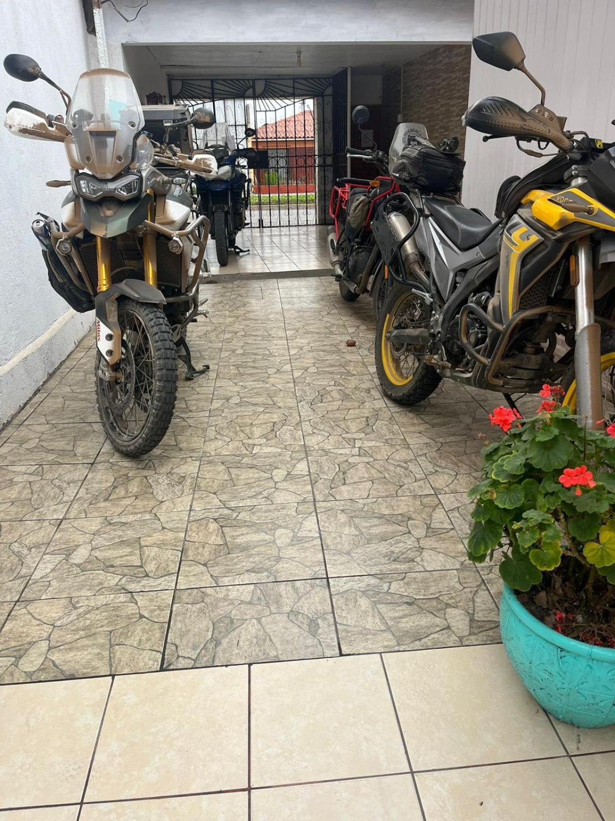 لا سيرينا Hostal Avenue المظهر الخارجي الصورة